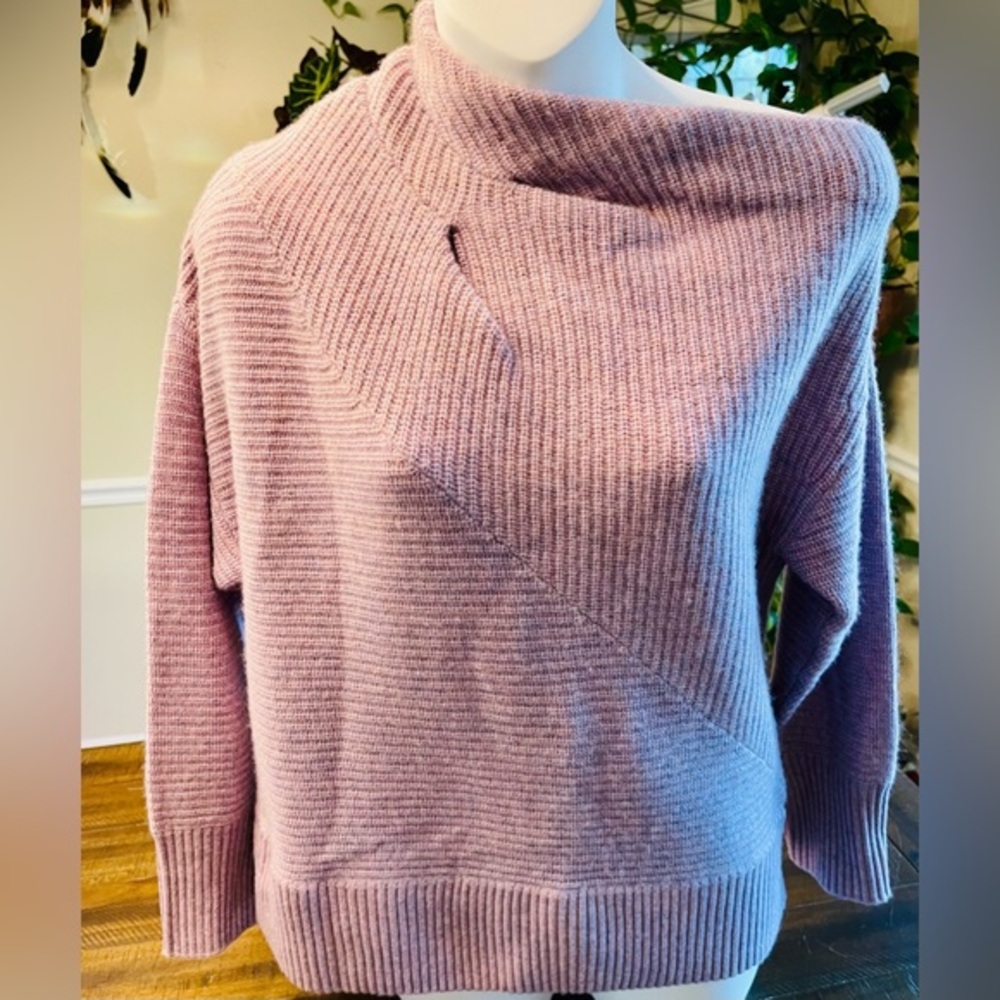 NAADAM Women's asymmetrical Sweater - Light Purple WOOL/ CASHMERE size Medium